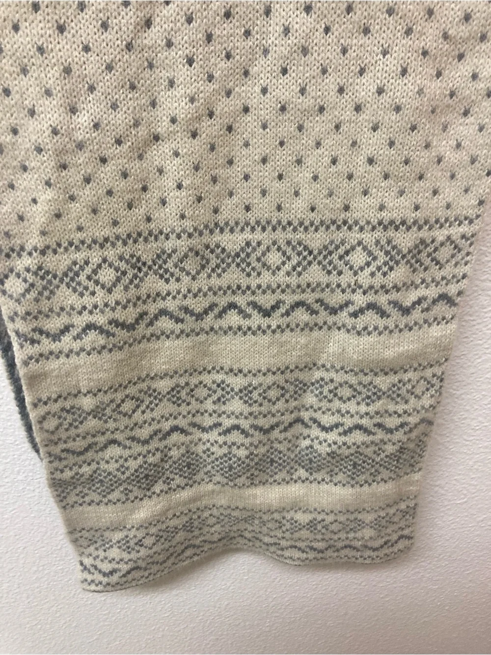 OLD NAVY Reversible Gray/Cream and Cream/Gray Fair Isle Scarf 10x61